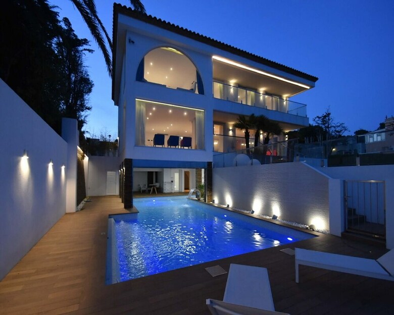 Villa Gaud� Vilanova House