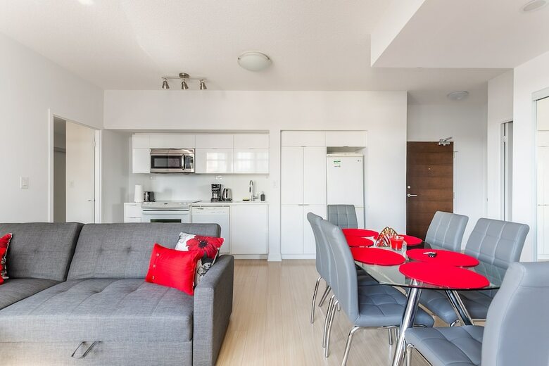 Skytree - Condos In Heart Of Downtown