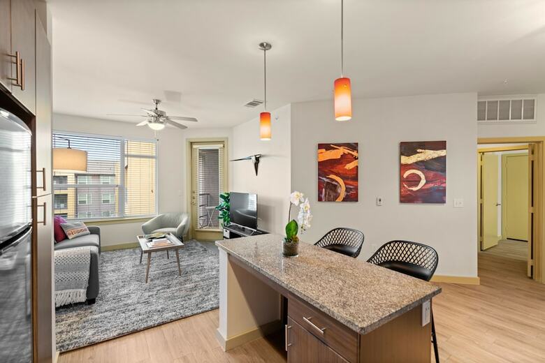 Kasa Dallas Medical District Apartments