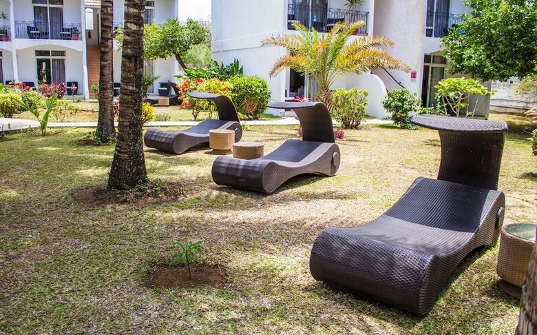 Hotel H�tel Des 2 Mondes
