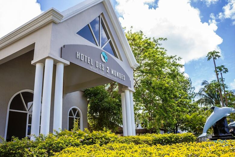 Hotel H�tel Des 2 Mondes