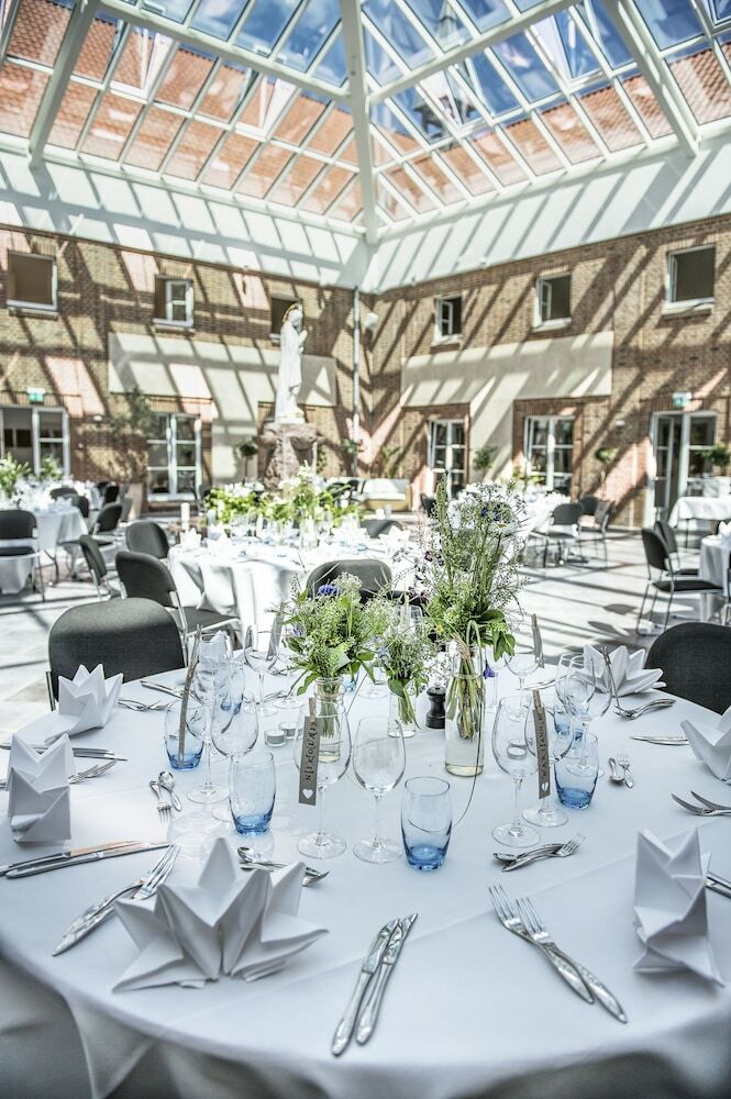 Hotel Sostrup Slot Og Kloster