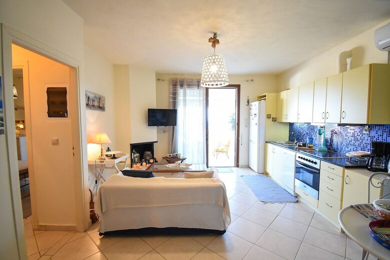 Areos Galaxy Apartments With Beach View