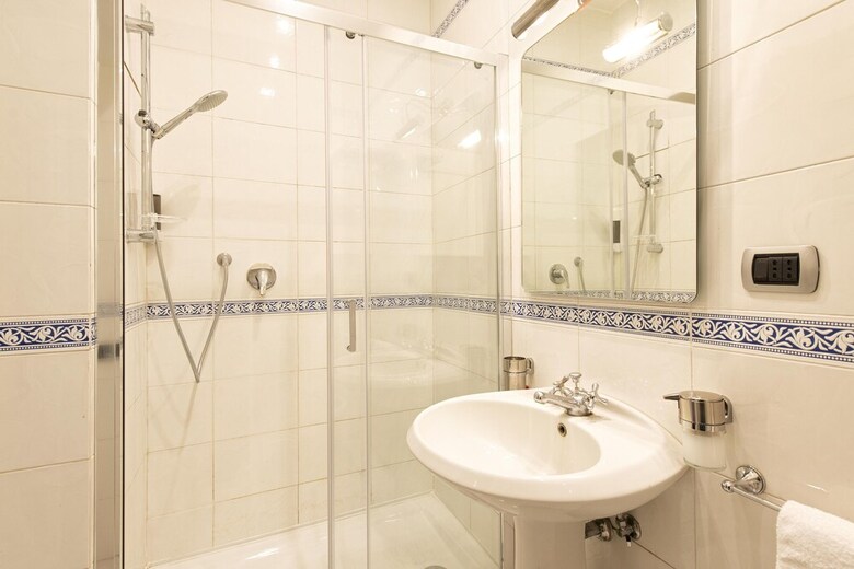 Redseven Rome Apartment