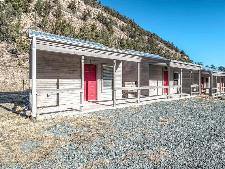 Eagle Creek Complex, Six Cabins, Indoor Heated Pool, Sleeps 28