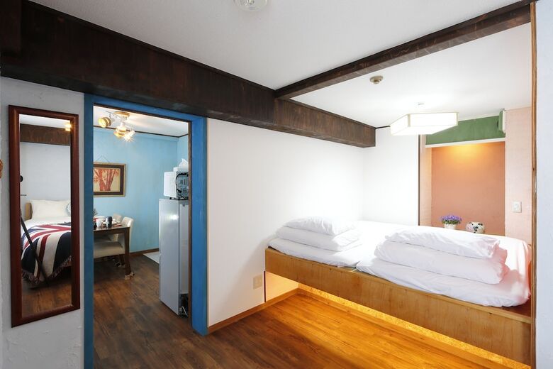 Apartamentos Frontier 24 - Premium Suite 402