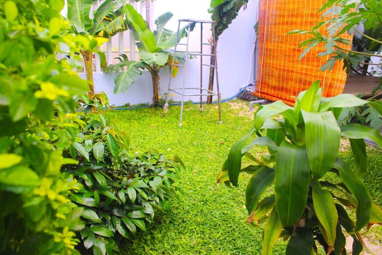 Hotel Ba's Garden Beachside Homestay