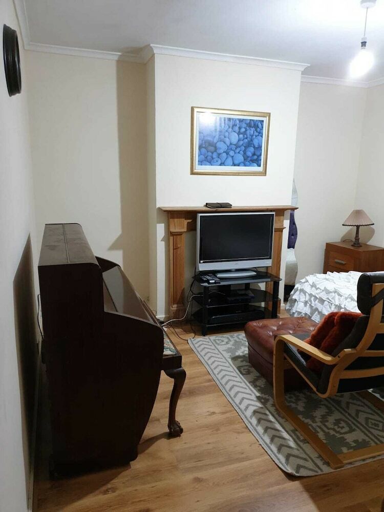 Hotel Beautiful Homes - Holyhead Road