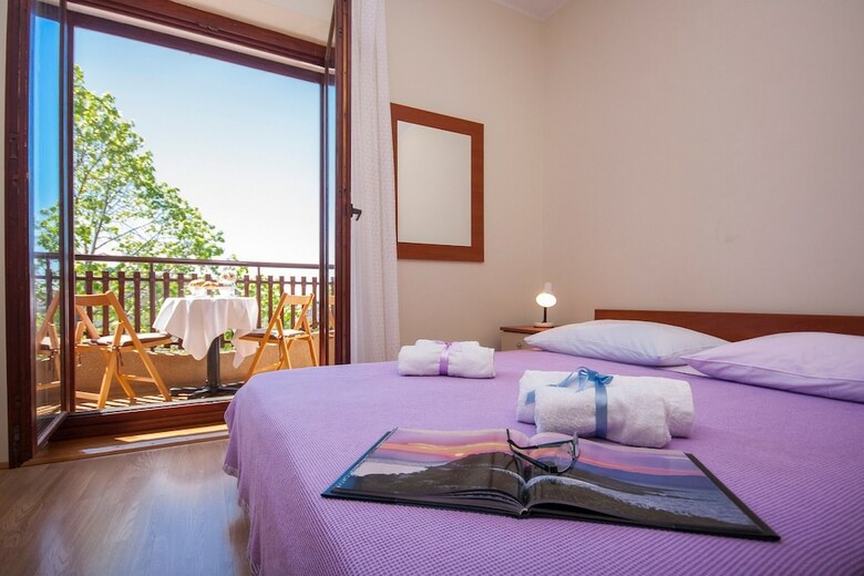 Hotel Apartments & Rooms Mikelin