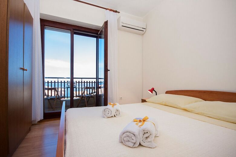 Hotel Apartments & Rooms Mikelin