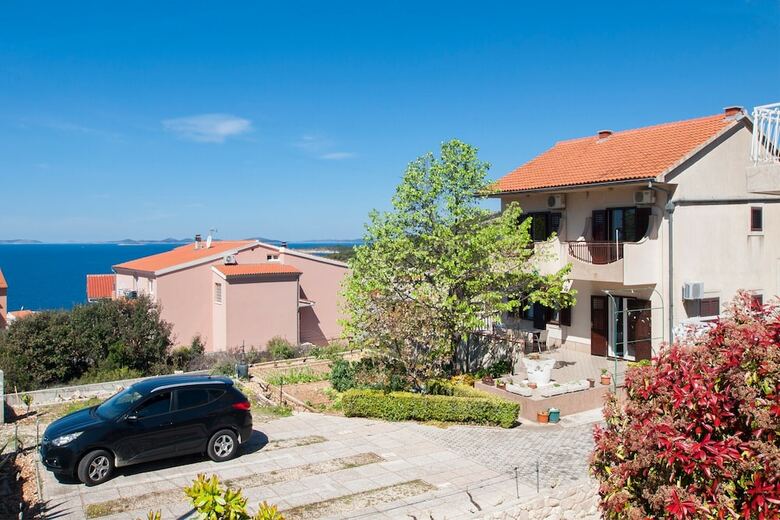 Hotel Apartments & Rooms Mikelin