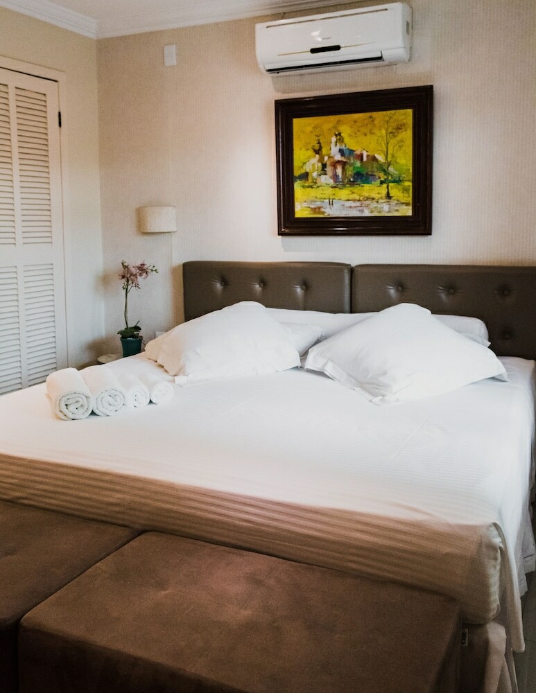 Lemes Hotel