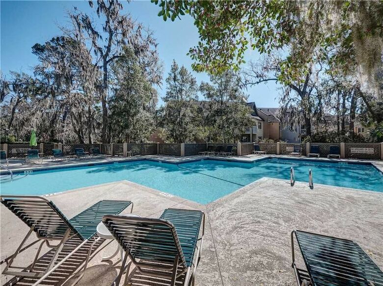 Colonnade Club 200, 2 Bedrooms, Sleeps 4