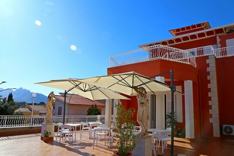 Bed & Breakfast Villa Edera Rental Rooms