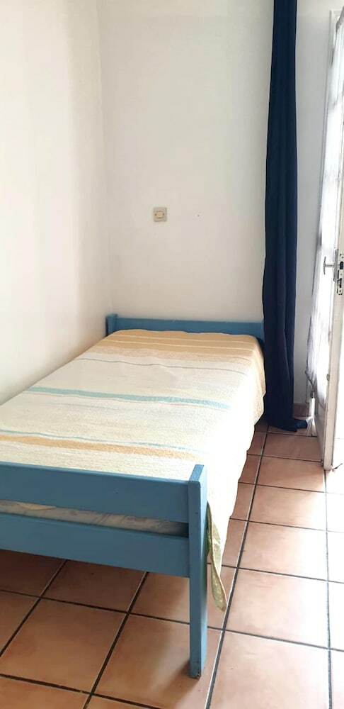Apartamento Studio In Saint-pierre, With Enclosed Garden And Wifi