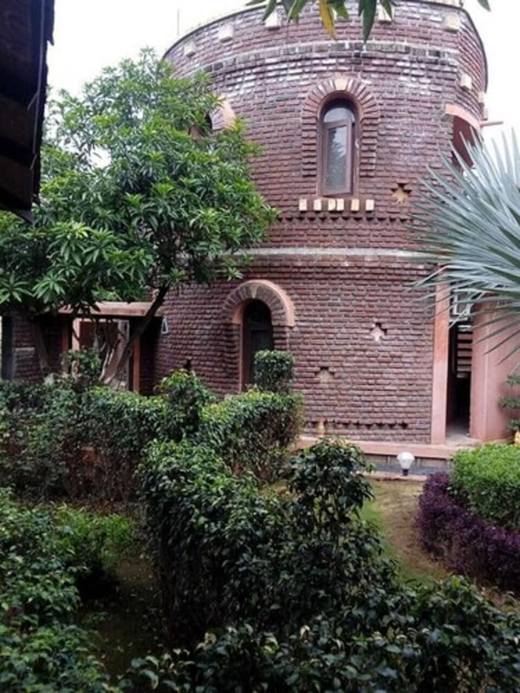 Hotel Shyam Farm House And Resort