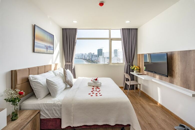 Skyline Serviced Apartments