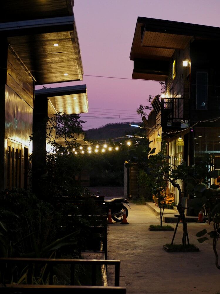Hotel Nawiengkae Riverview Resort