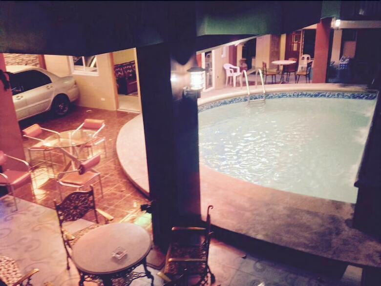 Hotel Southpoolside Tourist Inn