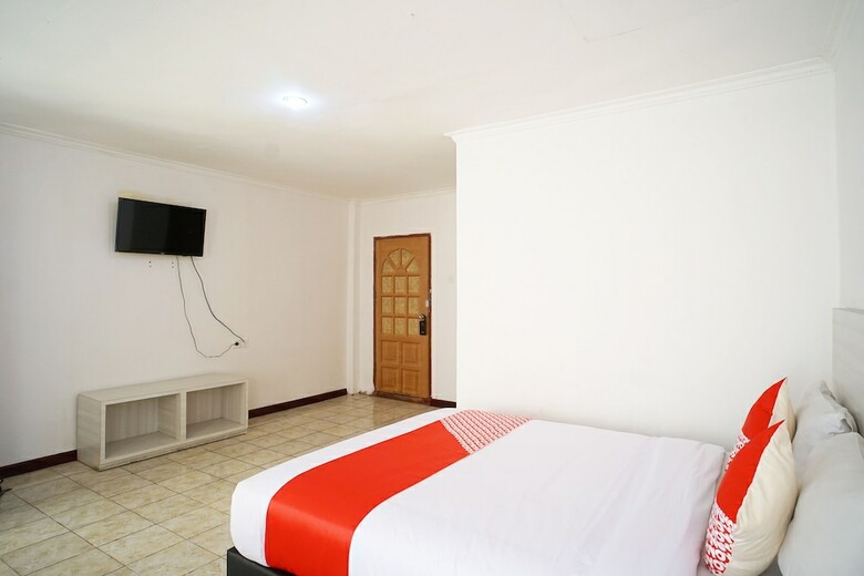 Capital O 2885 Hemra Hotel