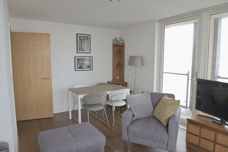 Toothbrush Apartments Waterfront - Adults Only