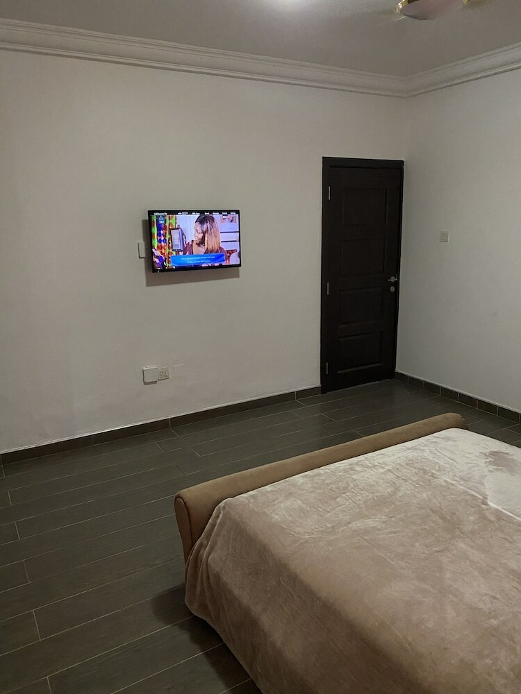Cosy 3 Bedroom Holiday Apartment For Rent