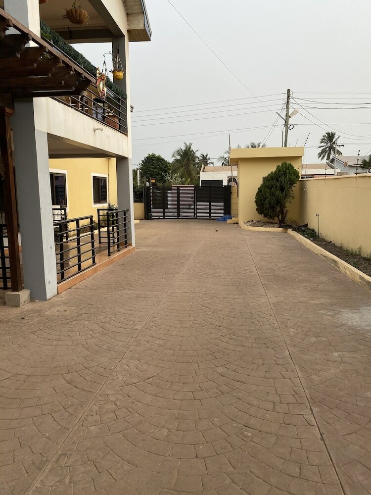 Cosy 3 Bedroom Holiday Apartment For Rent