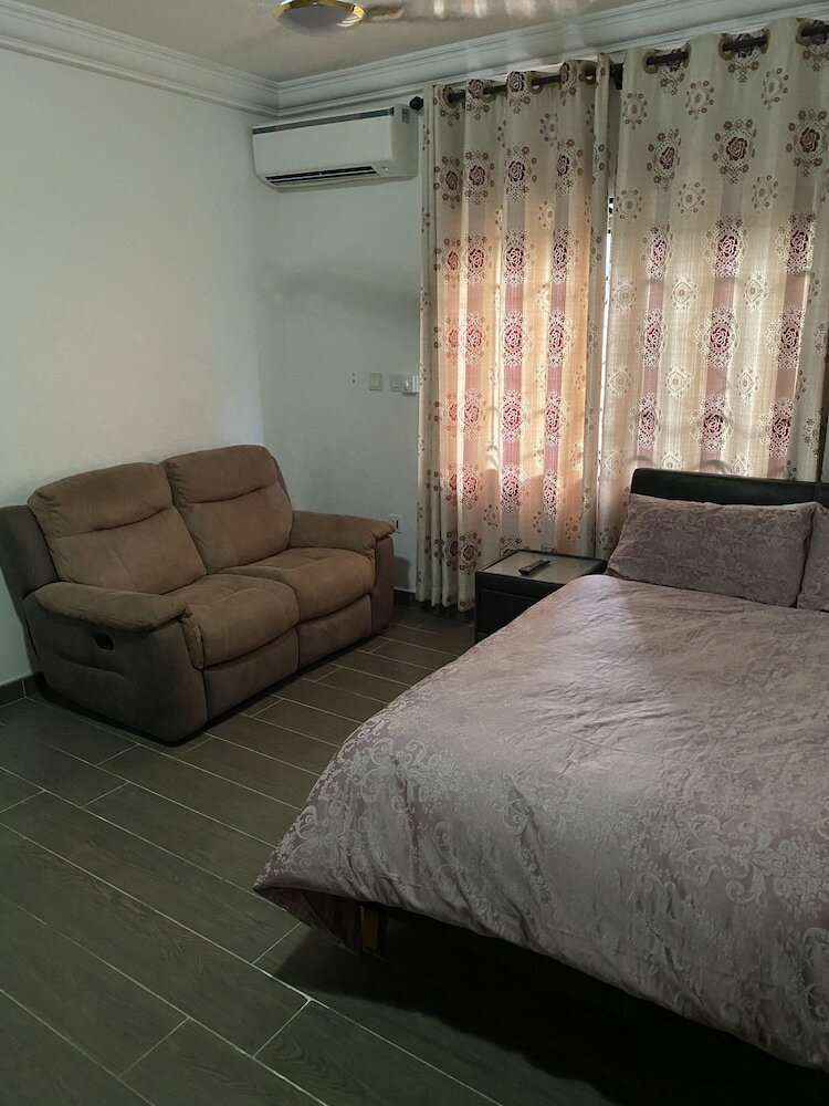 Cosy 3 Bedroom Holiday Apartment For Rent
