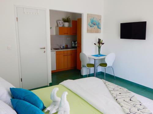 Apartments & Rooms Marinka