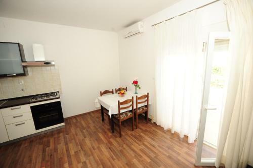 Apartments Klelija