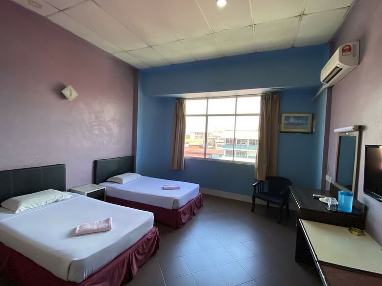 Oyo 89997 Kurnia Hotel