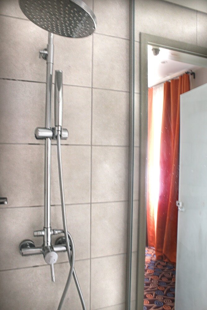 Apartamento Modern Ben Gurion Apt By Ahlan Hospitality