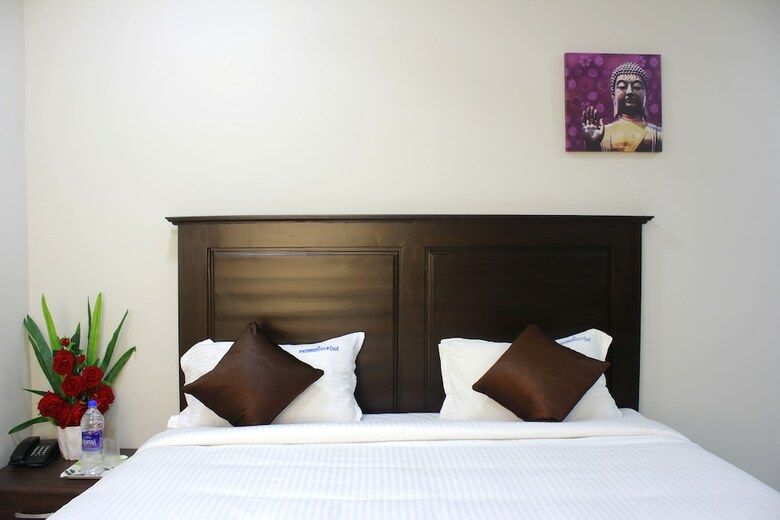 Hotel Rithikha Inn Crest