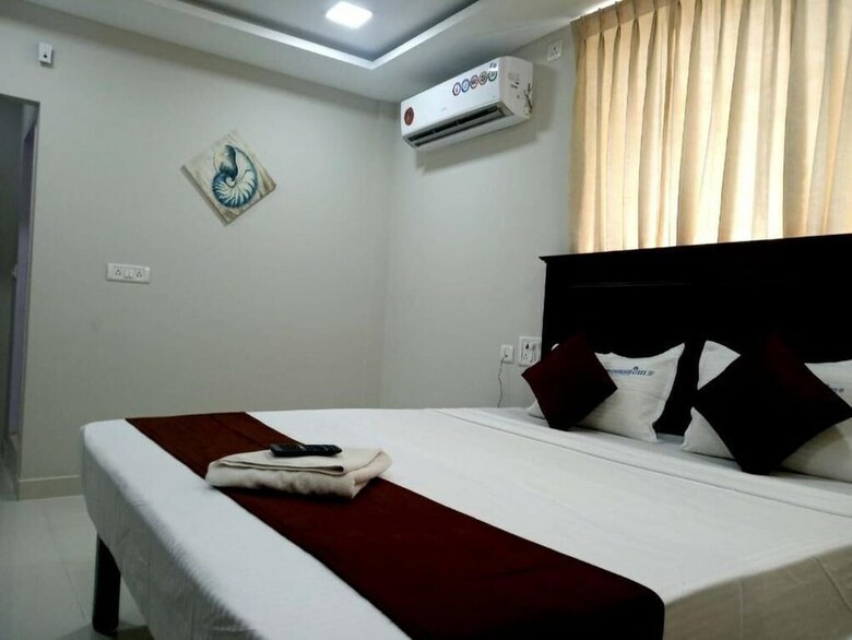 Hotel Rithikha Inn Crest
