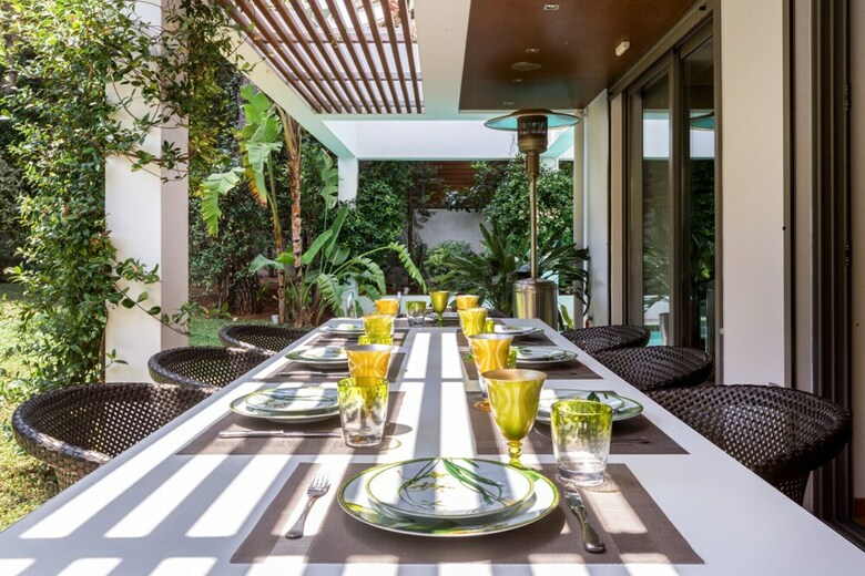 Villa Lillium With Pool & Garden