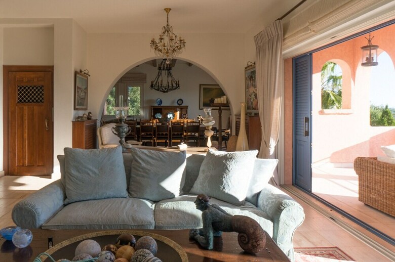 Villa Grejo, Opulent Mansion With Pool