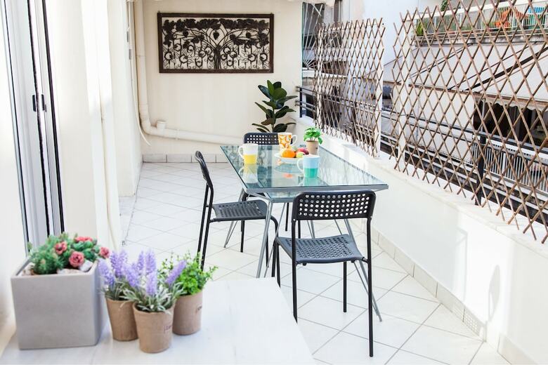 Stay In Fabulous Apartment In Athens
