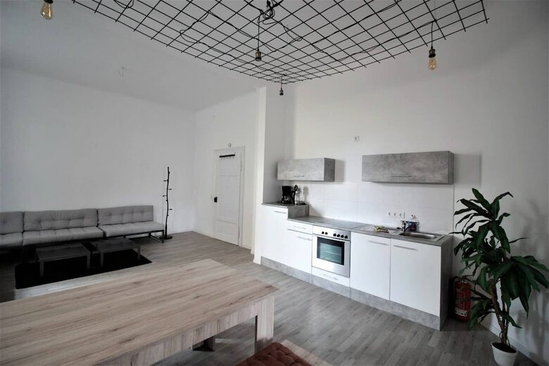 Hotel Ger�umiger Altbau F�r Gro�e Gruppen
