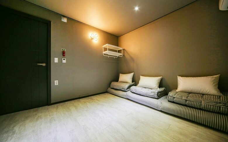 Hostal Adios - Hostel