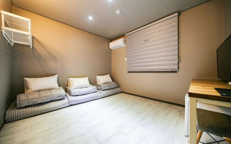 Hostal Adios - Hostel