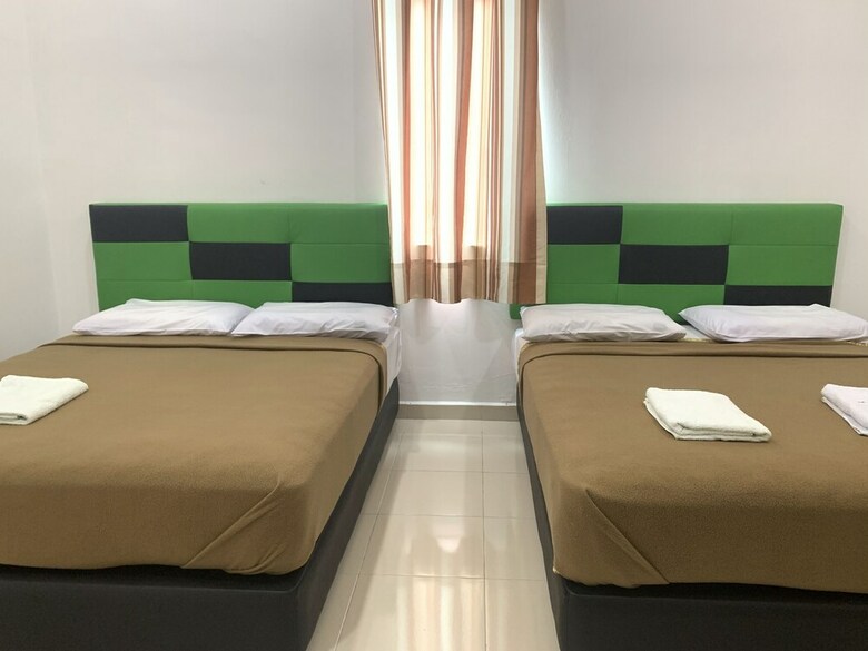 Hotel Oyo 90005 Dc Villa Guest House
