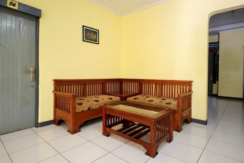 Hostal Spot On 2842 Hotel Rindu