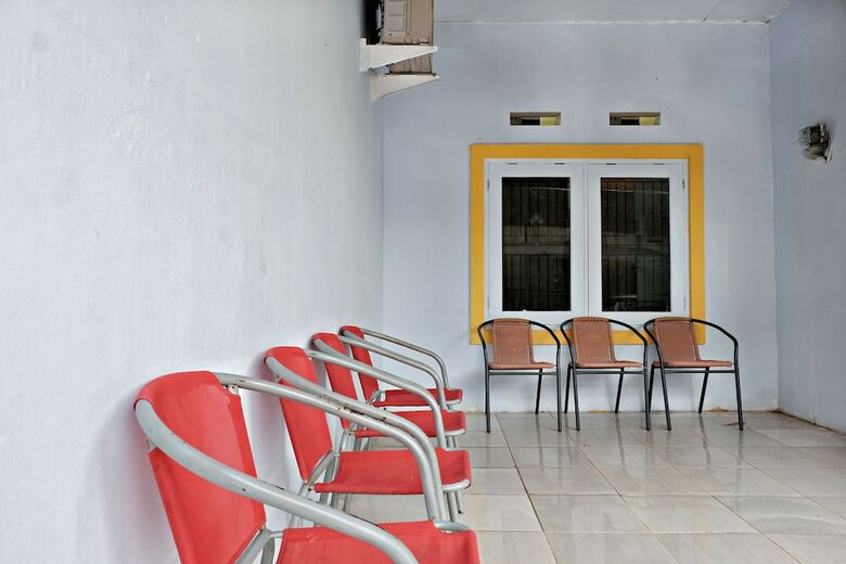 Hostal Spot On 2742 R5 Homestay