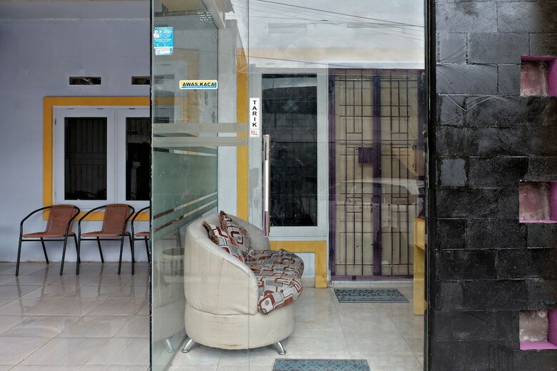 Hostal Spot On 2742 R5 Homestay