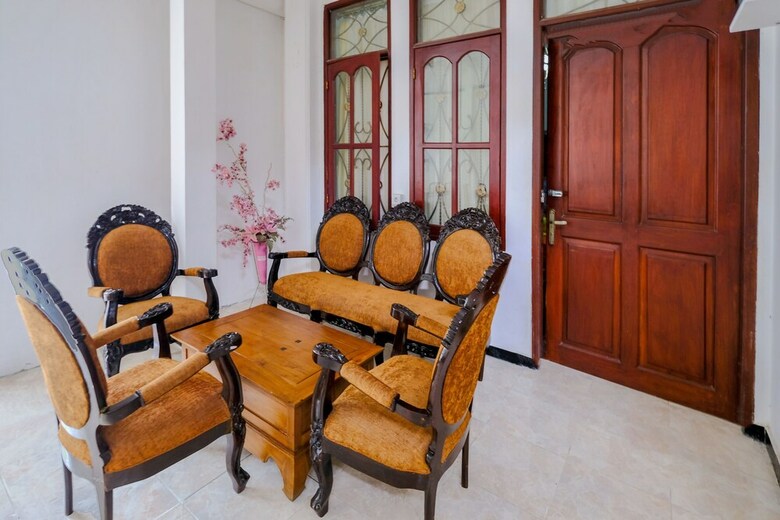 Hotel Oyo 3088 Green Valley House