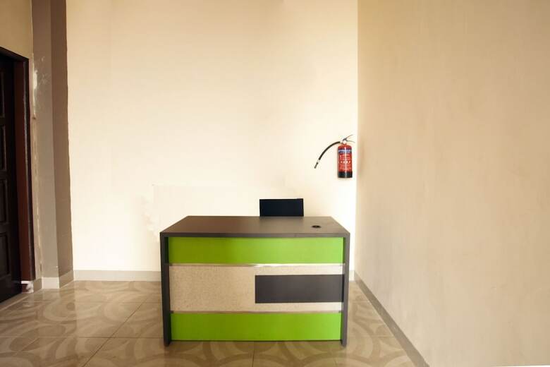 Hotel Oyo 1763 Dinda Residence