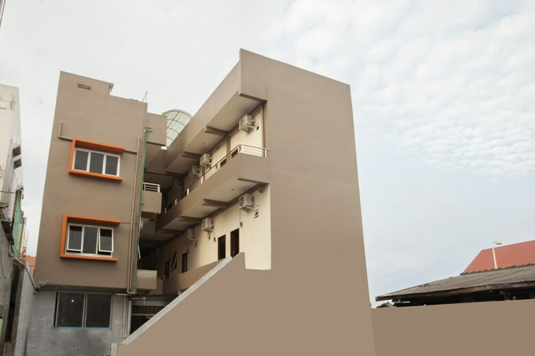 Hotel Oyo 1763 Dinda Residence