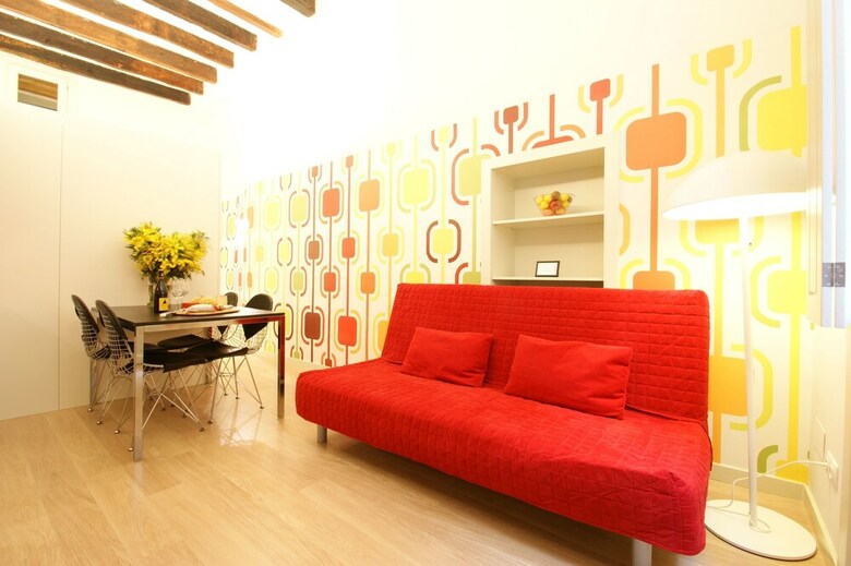 Short Stay Group Borne Pop Art Serviced Apartments