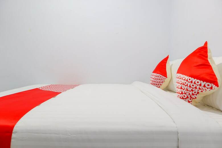 Hostal Oyo 2636 Paulus Residence