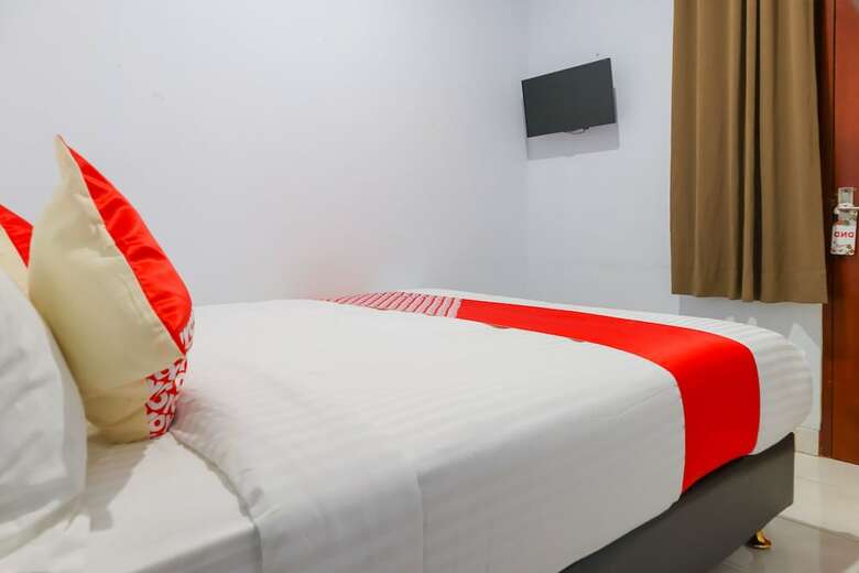 Hostal Oyo 2636 Paulus Residence